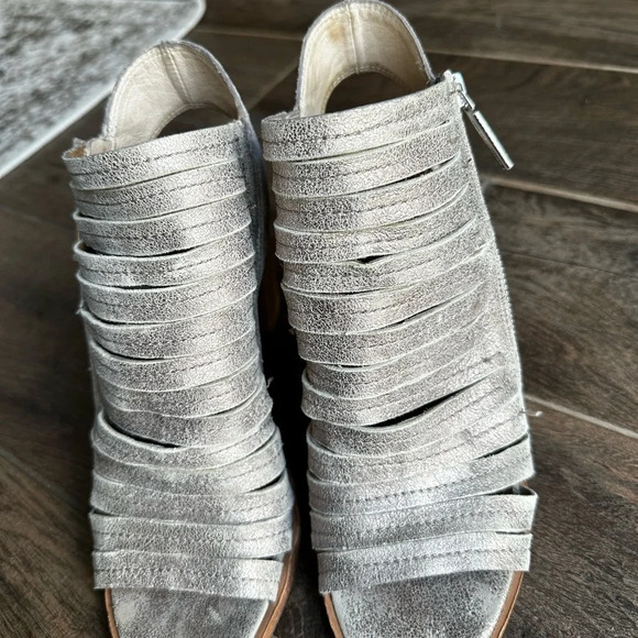 Donald J Pliner Caged Booties Kasia Light Beige Metallic- Women's Size 7.5 - Picture 11 of 16